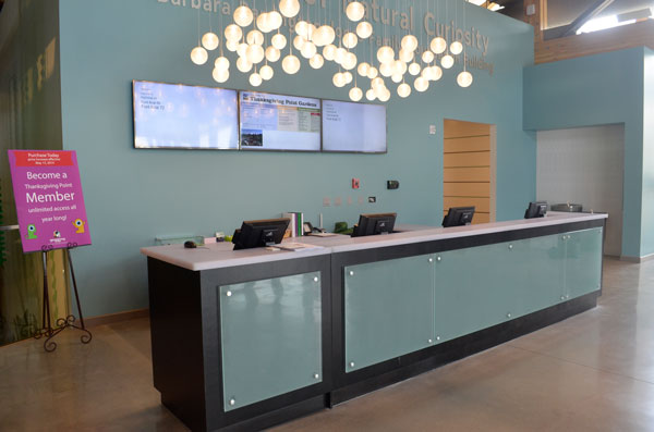 Banco reception - Solid Surface Avonite ®